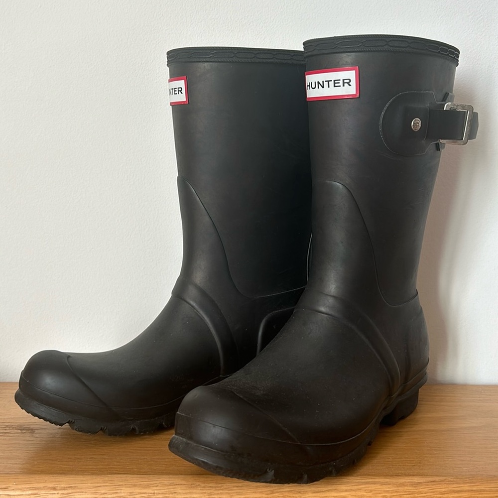 Hunter Short Rain Boot • Black • US 5M/6F / EU37 / UK4